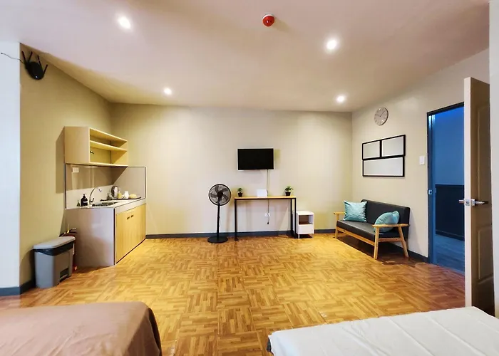 Freddo Apartelle Hotel