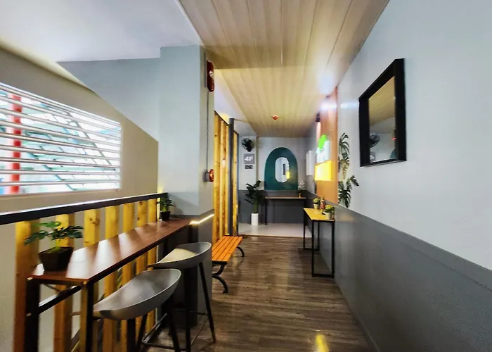 Freddo Apartelle Hotel